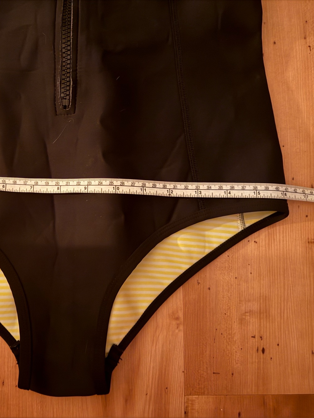 Duskii Neoprene Scoop Back Zip Front One Piece Swimsuit Women’s Large - Picture 8 of 10